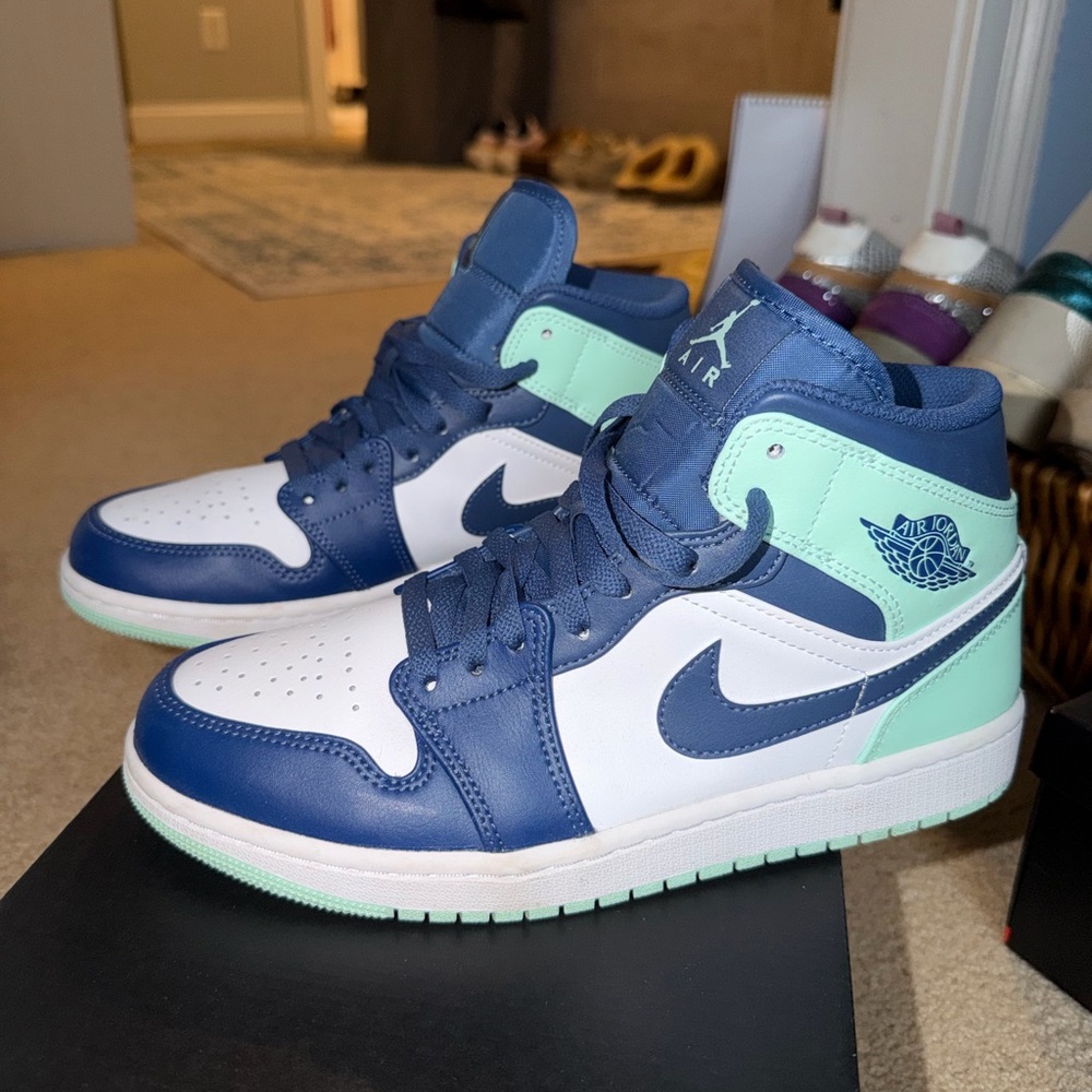 Nike Air Jordan 1 Sneakers - Mystic Navy/ Mint Foam-White with box